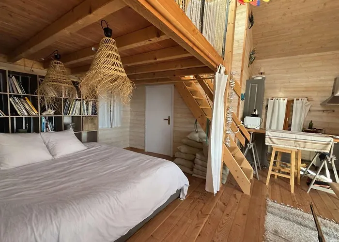 Aig 195 Chalet Loft En Bois Massif Avec Terrasse Et Vue Mer * Gruissan